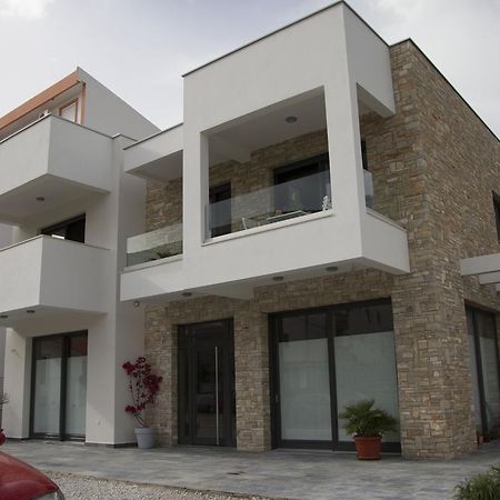 Apartments Brezanin 苏托莫雷 外观 照片