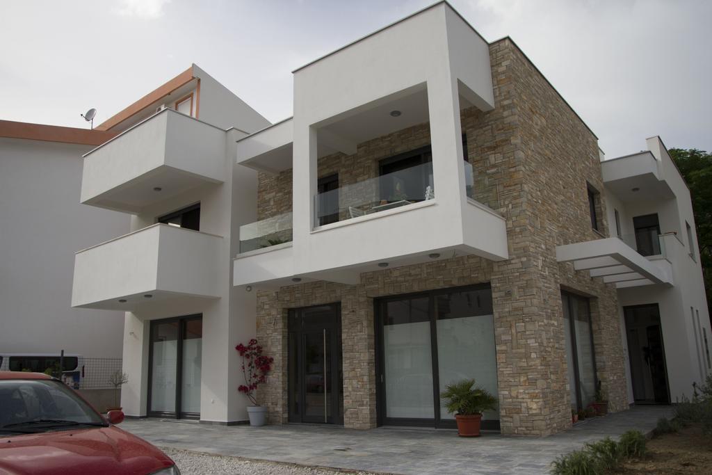 Apartments Brezanin 苏托莫雷 外观 照片